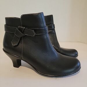 Softspot Zip Ankle Heeled Booties Black Leather 748101 Women's 7 M